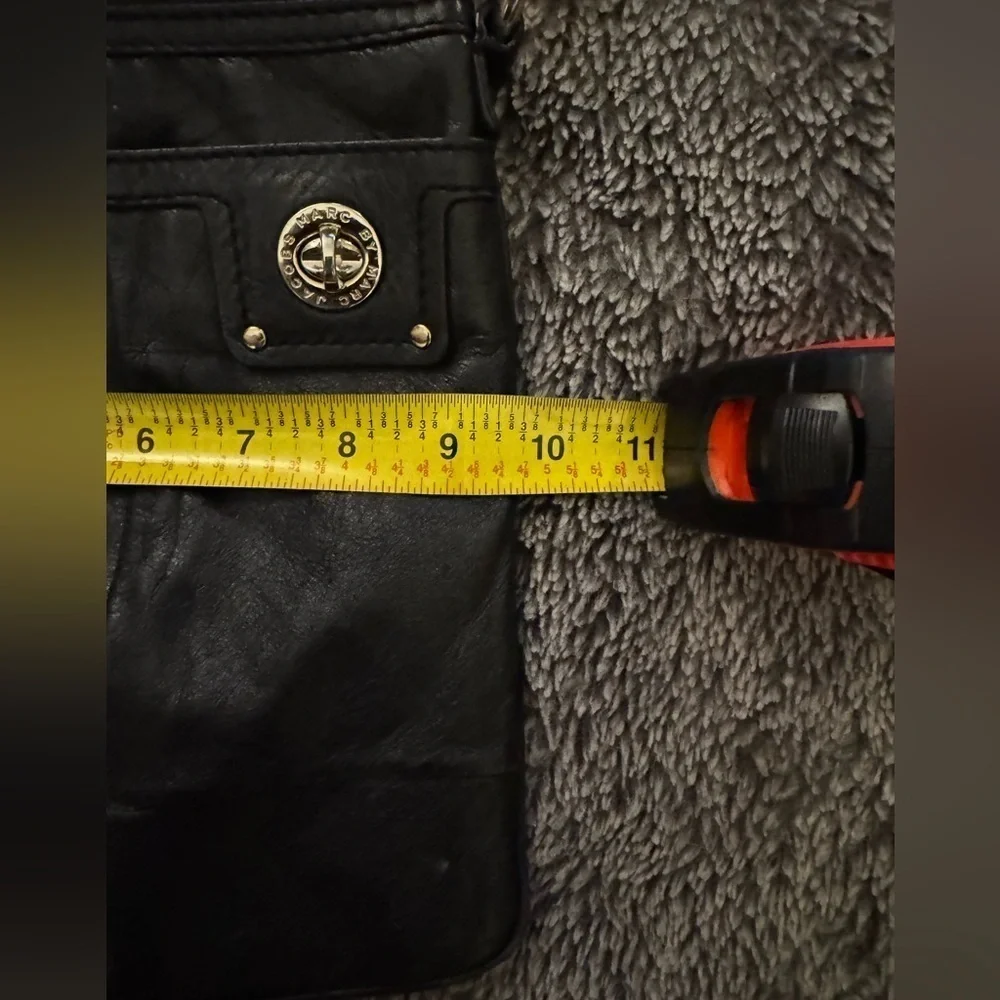 MARC JACOBS Vintage Turn Key Leather Crossbody Bag